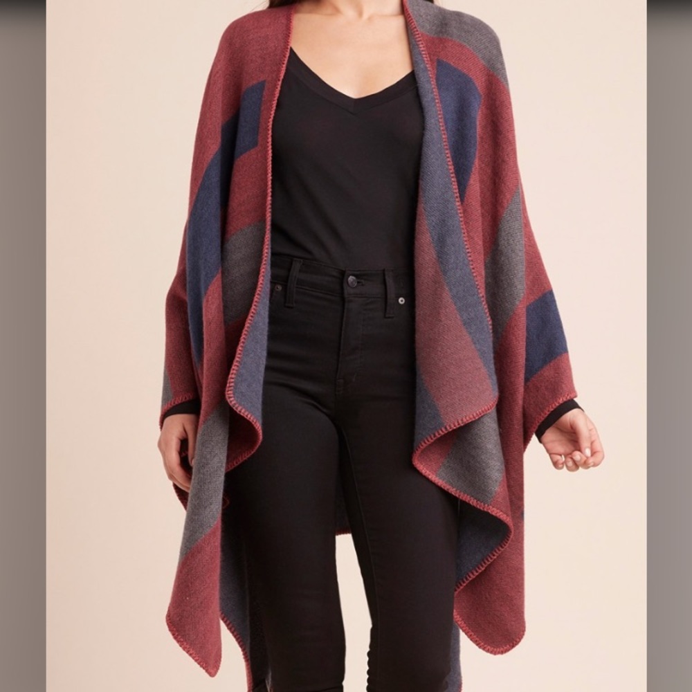 BB Dakota Women’s Poncho